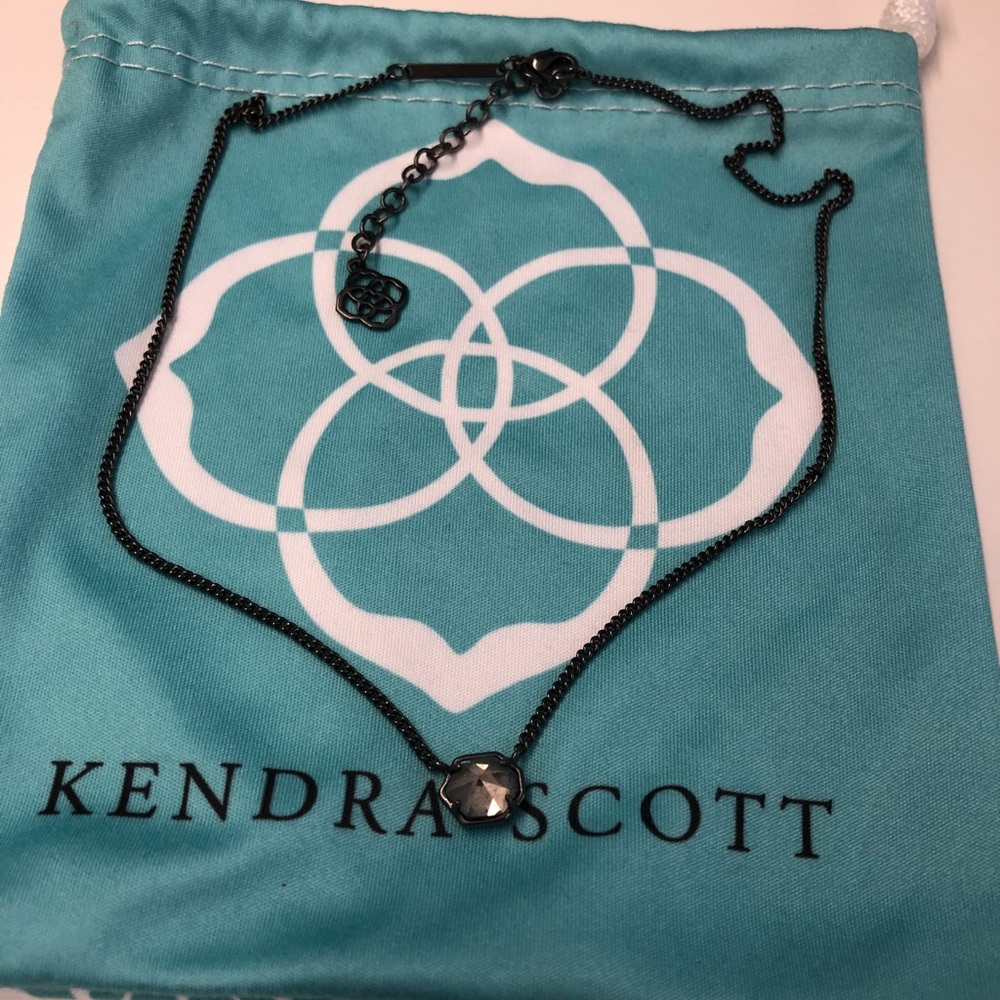 NWOT Kendra Scott Gunmetal Mabel necklace